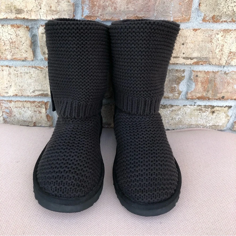 Ugg 1094949 Cardy Tall Black Knit Pull-on Button Winter Boots Women's 6